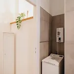 Homely - Luxurious, Spacious, Near Victory Column, River Apartament