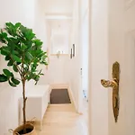 Homely - Luxurious, Spacious, Near Victory Column, River Berlin