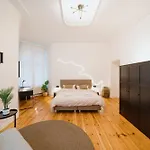 Homely - Luxurious, Spacious, Near Victory Column, River Berlin