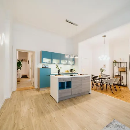 Homely - Luxurious, Spacious, Near Victory Column, River * Berlijn