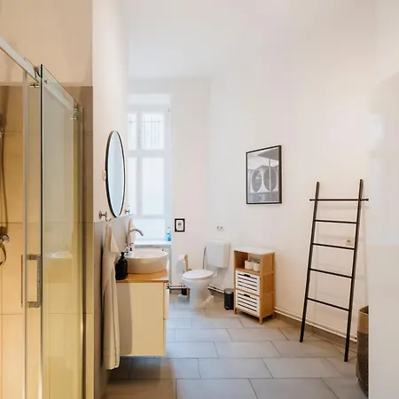 Homely - Luxurious, Spacious, Near Victory Column, River * Berlin