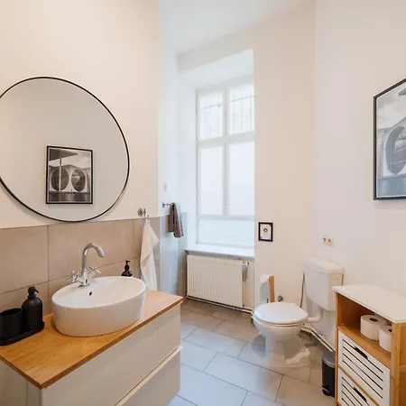 Homely - Luxurious, Spacious, Near Victory Column, River Apartmán Berlín