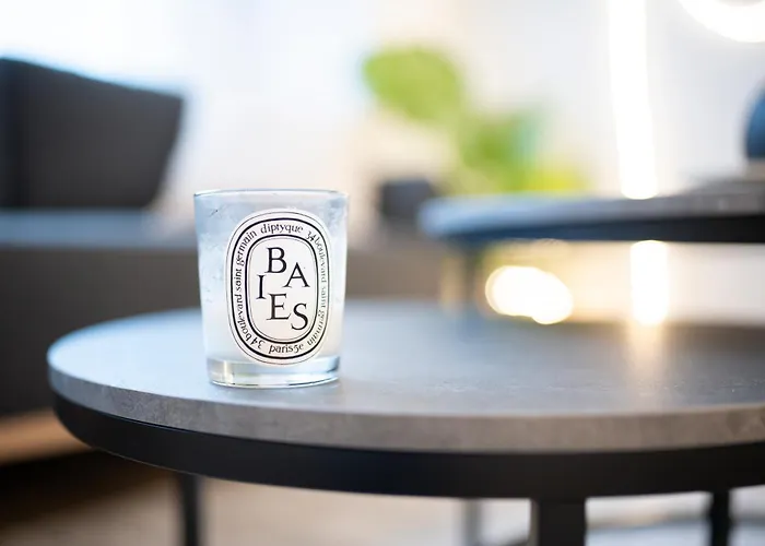 Homely - Luxurious, Spacious, Near Victory Column, River Berlijn