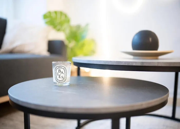 Appartement Homely - Luxurious, Spacious, Near Victory Column, River Berlijn