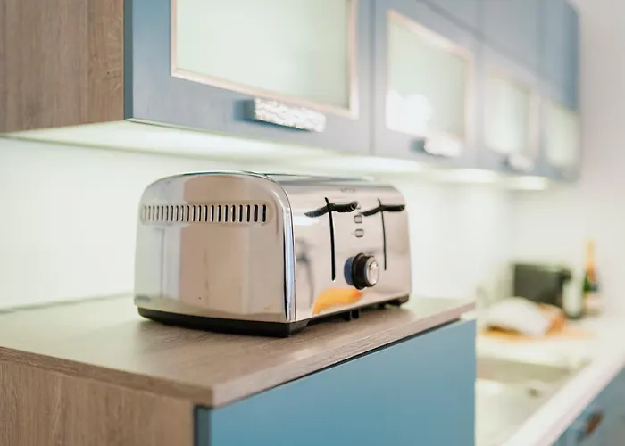 Appartement Homely - Luxurious, Spacious, Near Victory Column, River Berlijn