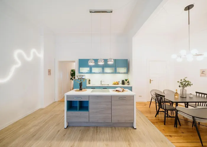 Apartman Homely - Luxurious, Spacious, Near Victory Column, River